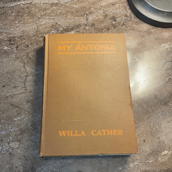Willa Cather 1926 second edition hard cover book. Fair condition. - Picture 1 of 3